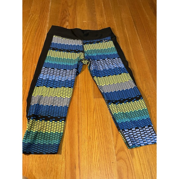 Nike Pants - Nike Better World‎ Leggings Womens Size Medium Pull On Cropped Active Stretchy